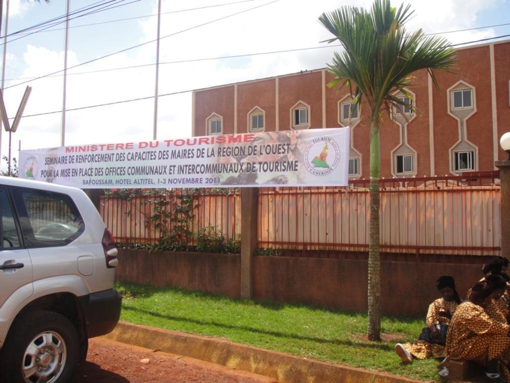 Hotel Altitel Bafoussam Dış mekan fotoğraf