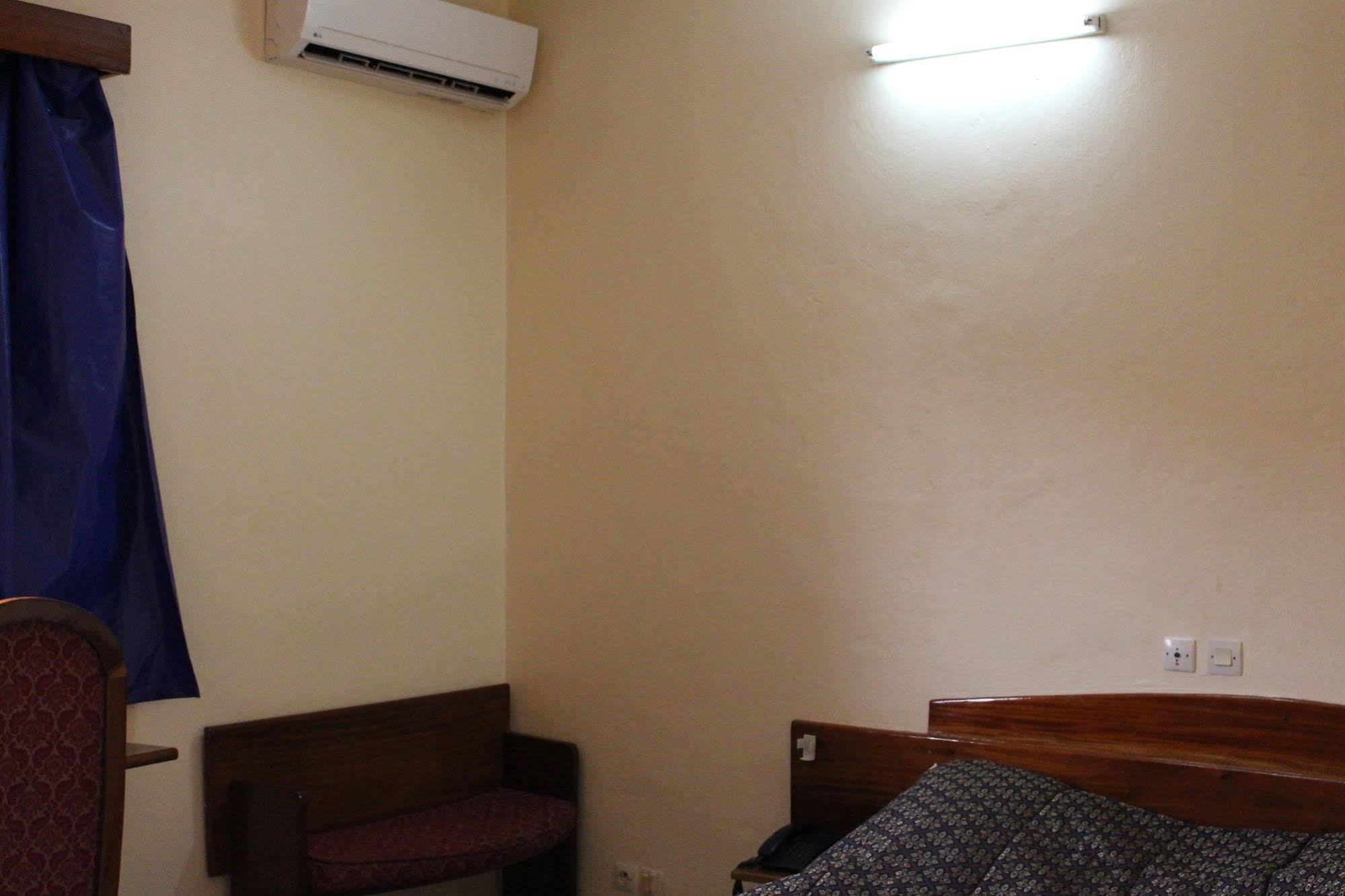 Hotel Altitel Bafoussam Dış mekan fotoğraf