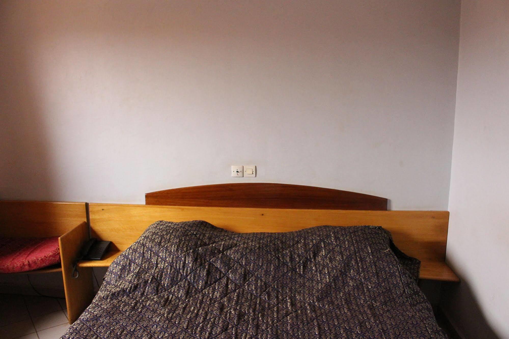 Hotel Altitel Bafoussam Dış mekan fotoğraf